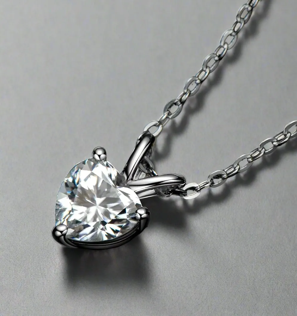 1Ct 6.5mm Heart Moissanite Diamond Pendant Necklace