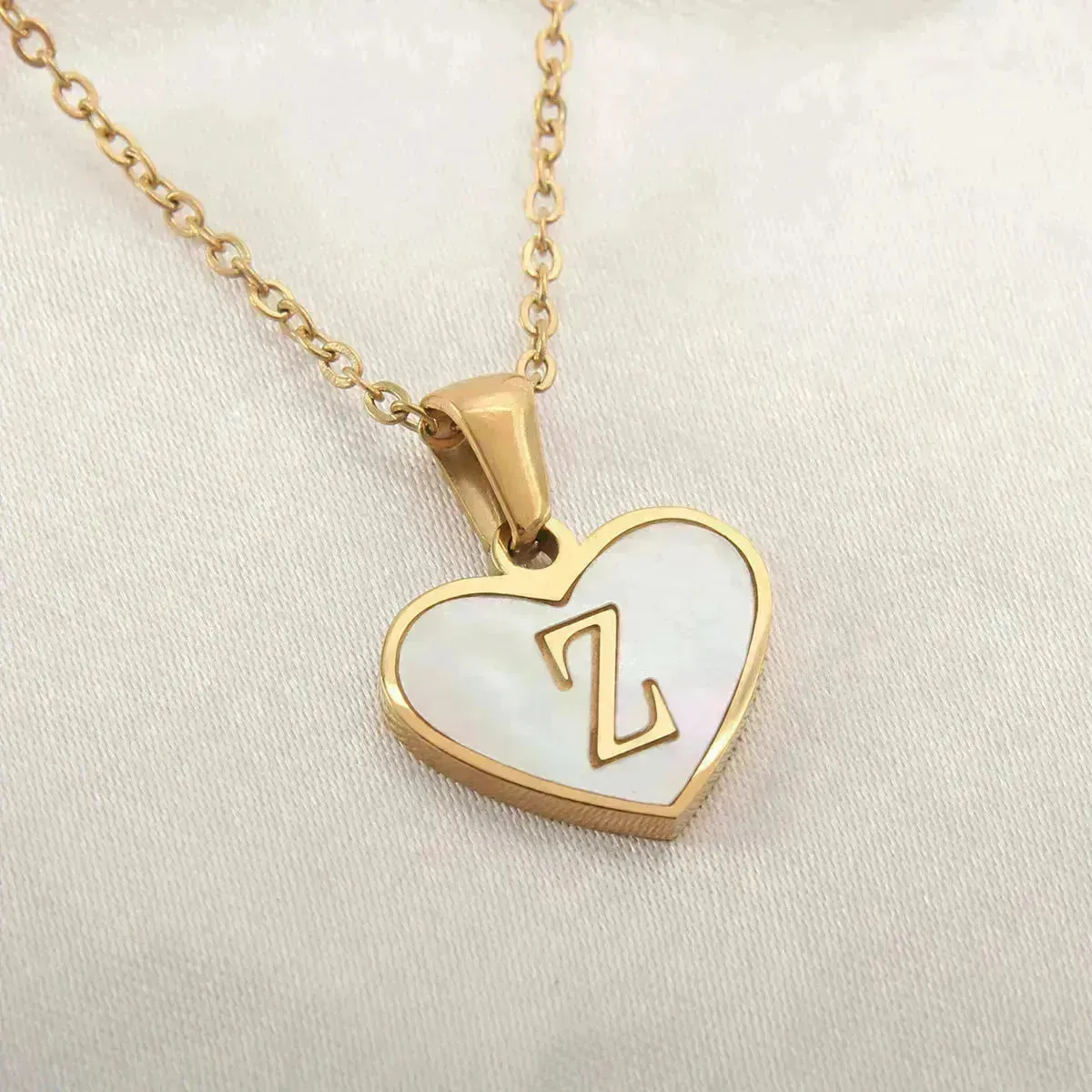 26 Letter Heart-shaped Necklace White Shell Love Clavicle Chain Fashion Personalized Necklace For Women Jewelry Valentine's Day