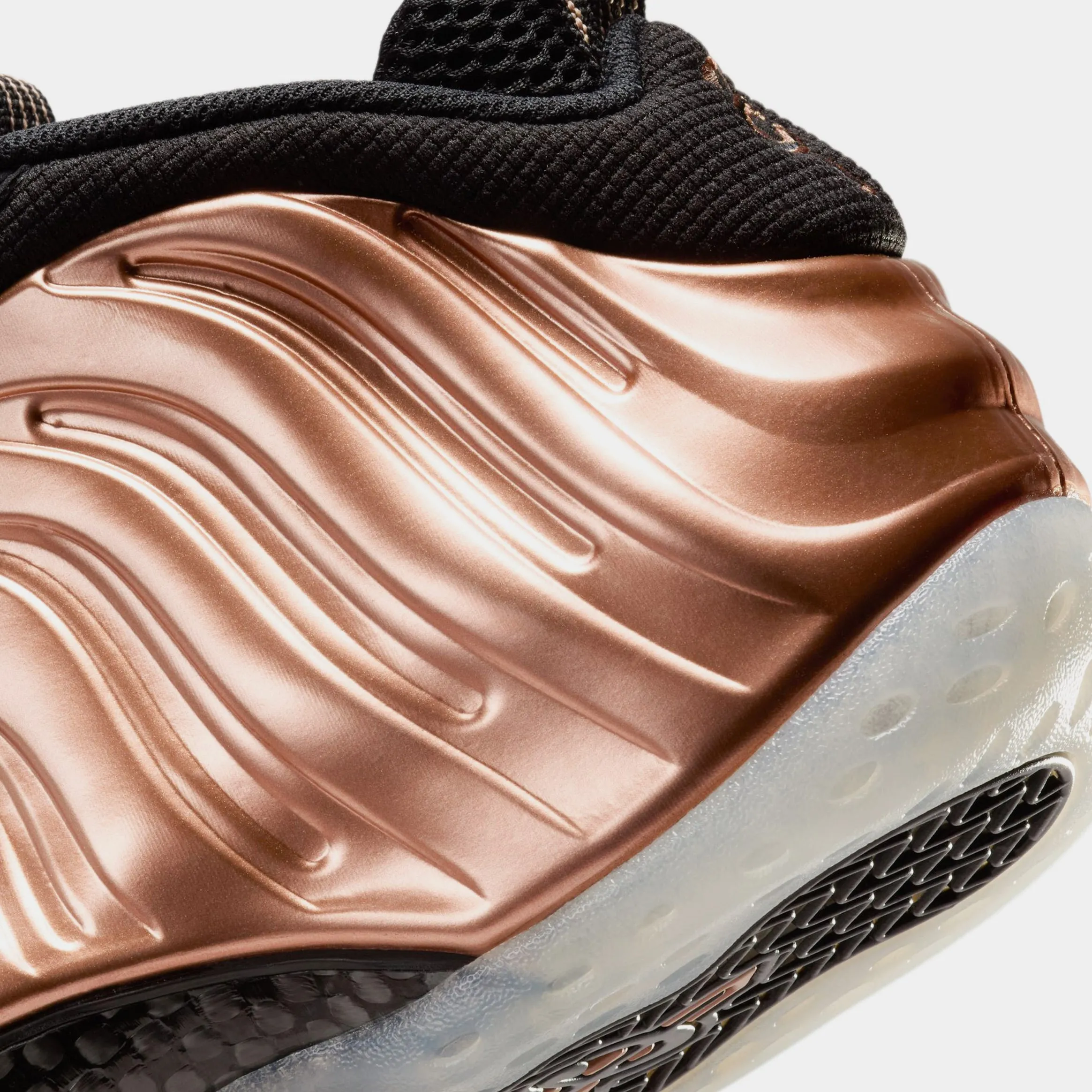 Air Foamposite One Mens Basketball Shoes (Black/Metallic Copper/Off Noir)