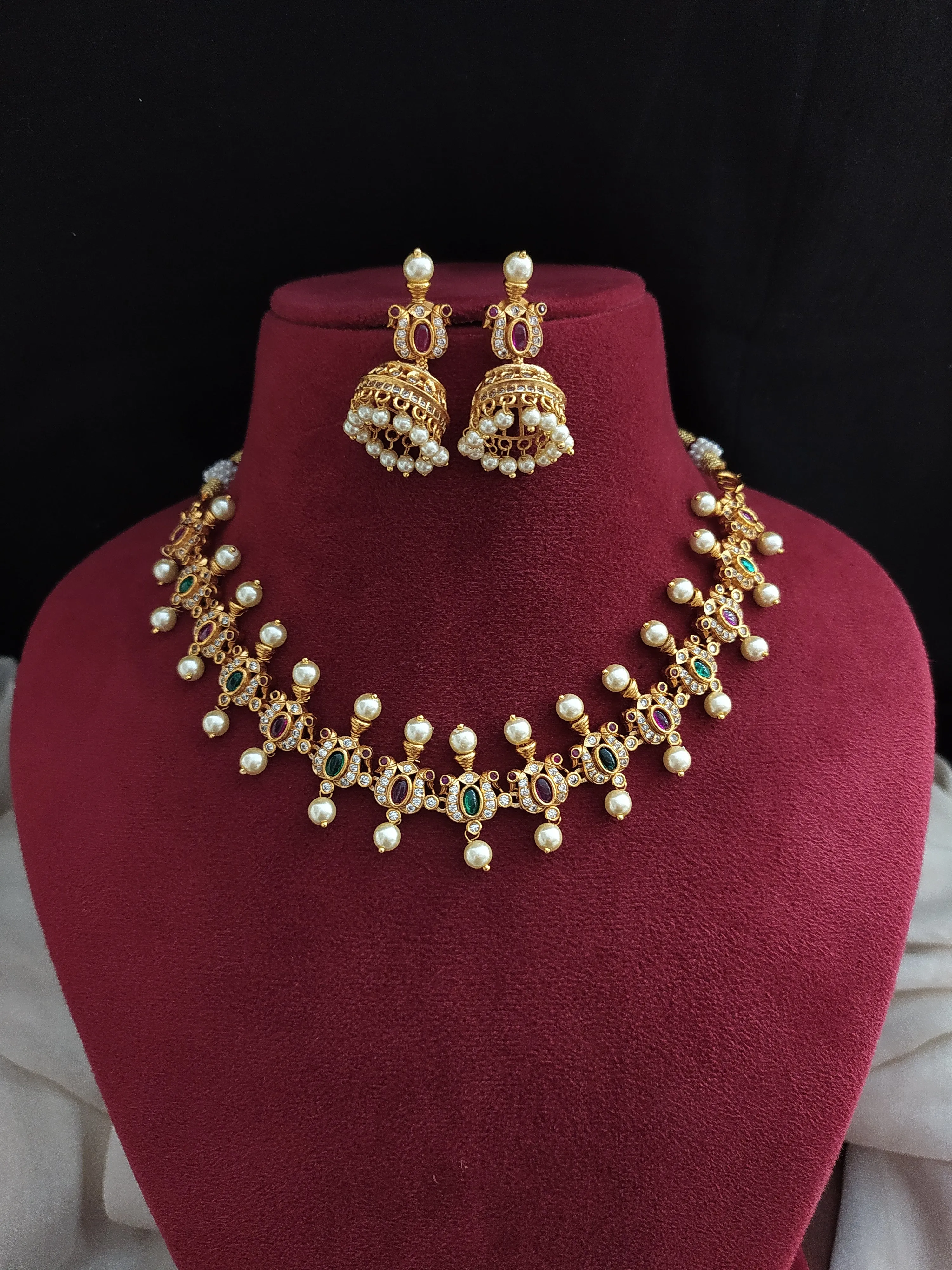 Antique Design Kemp Stones Pearls Necklace Set