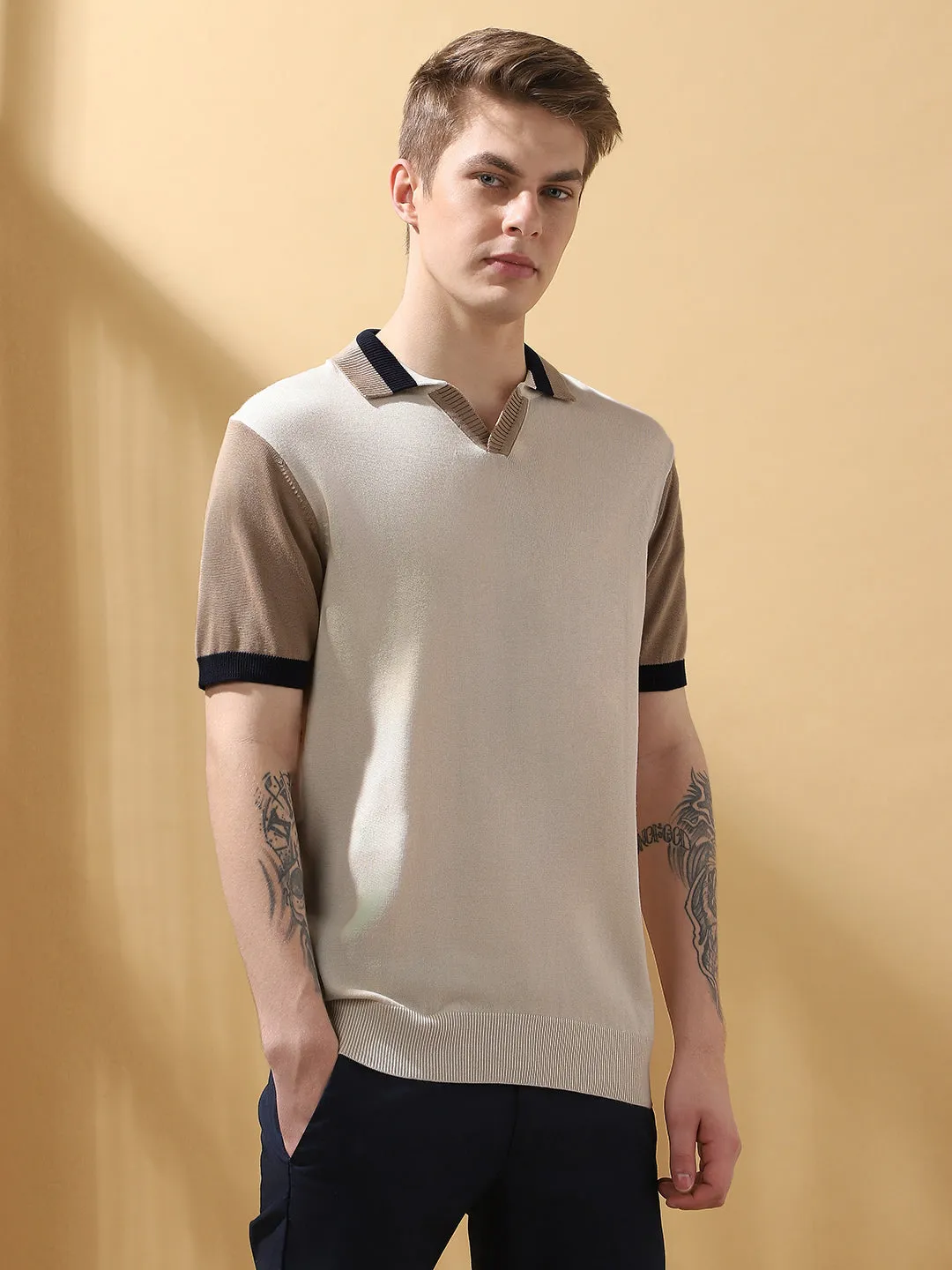 Men's Offwhite Colorblocked Spread Collar Half Sleeves T-shirt